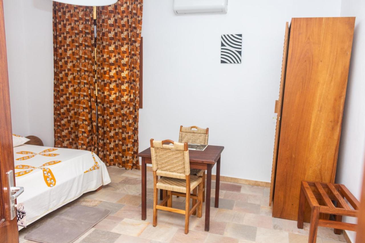 Hotel Otsunami Lomé Eksteriør bilde